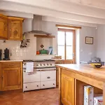 Chez Odile & Colin بيت للعطل