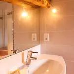 Chez Odile & Colin بيت للعطل *