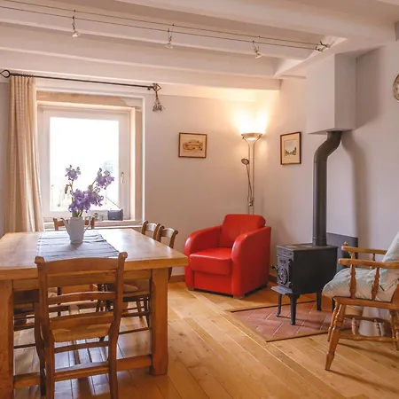 Chez Odile & Colin بيت للعطل